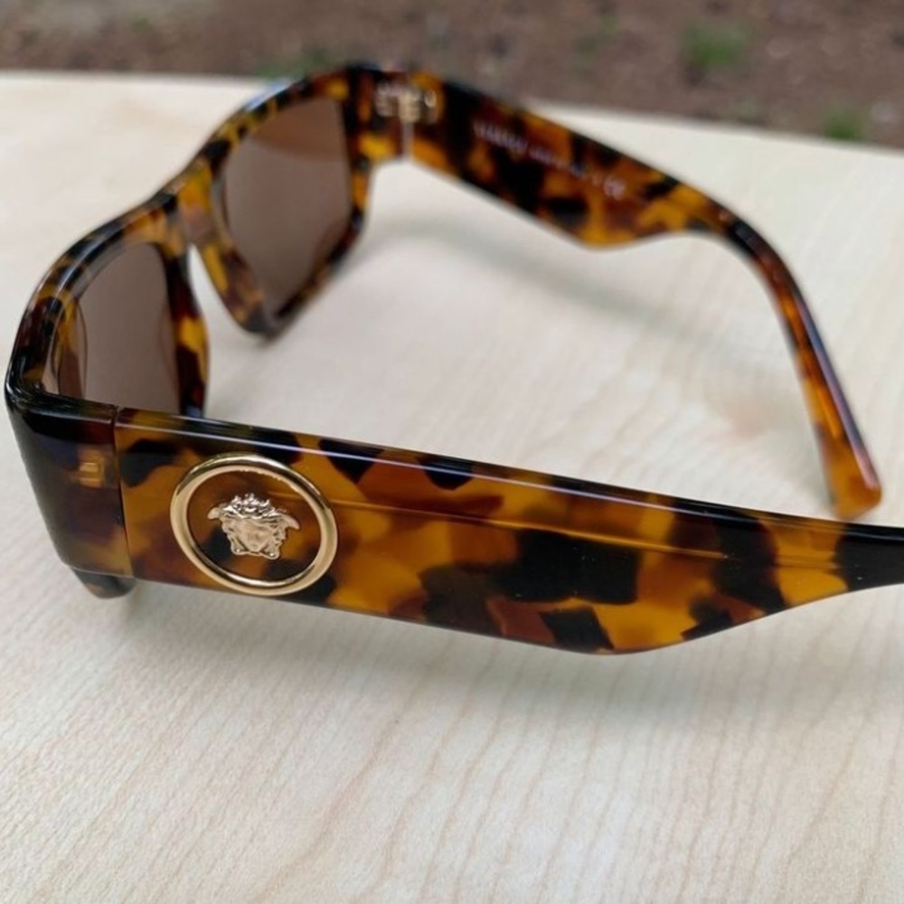 Authentic VERSACE Sunglasses Tortoiseshell and Gold NEW in Versace case & box